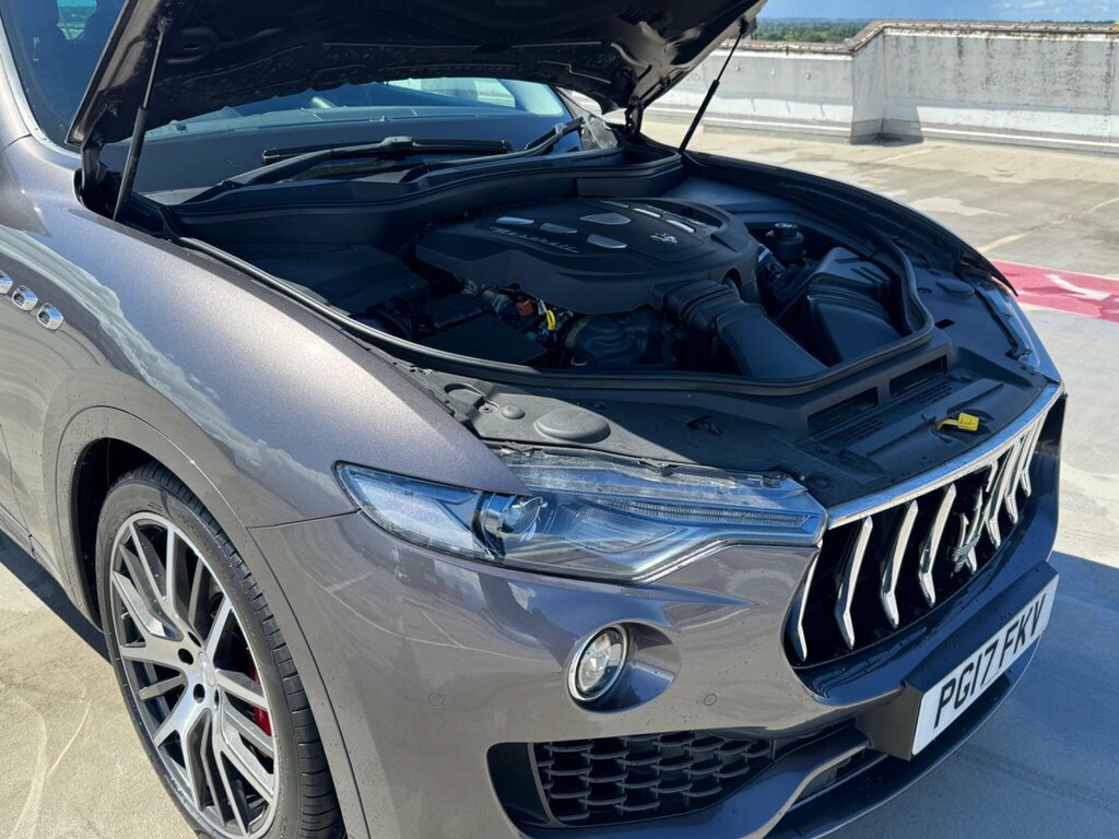 Maserati Levante D V6 White #33