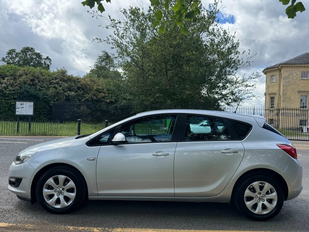 Vauxhall Astra 1.4 16V Design Euro 5 Silver #4