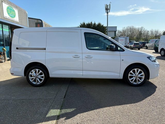 Volkswagen Caddy Maxi Commerce Plus White #12