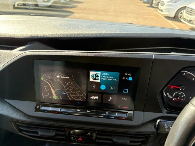 Volkswagen Caddy Maxi Commerce Plus White #13