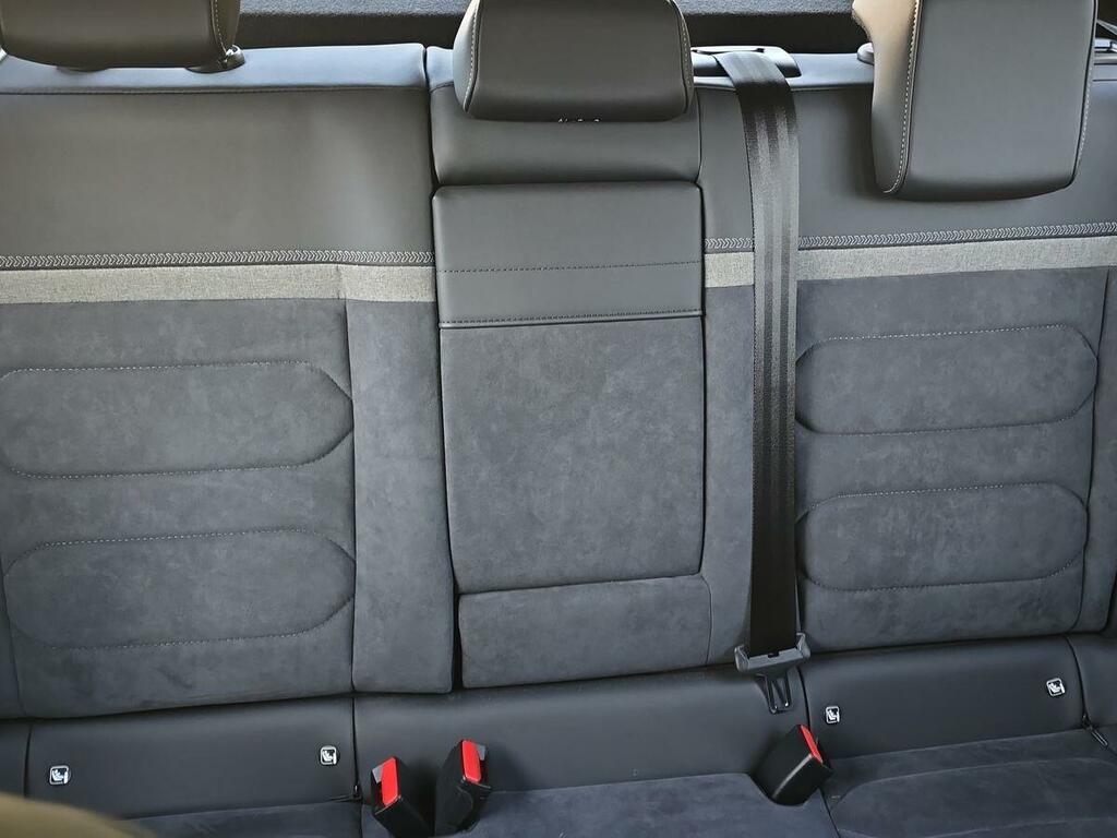 Citroen e-C4 100Kw E-series 50Kwh Black #32