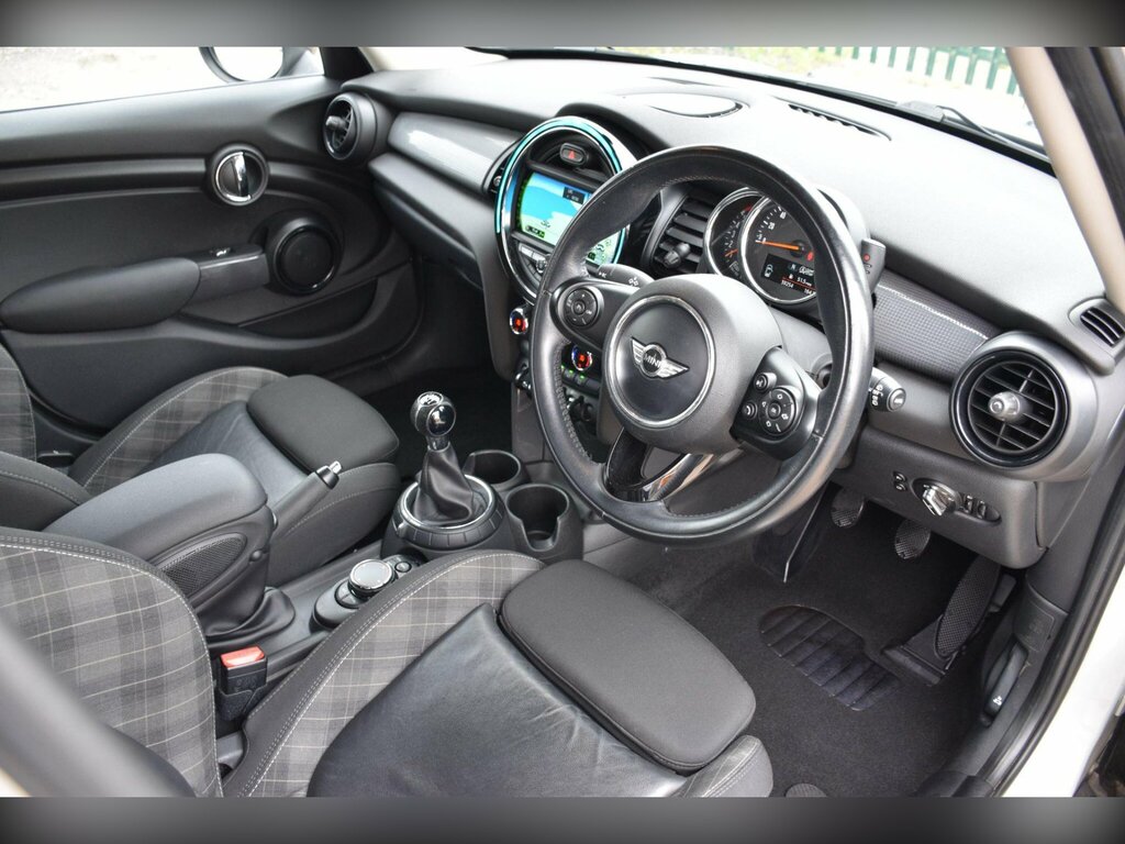 Mini Hatch 1.5 Cooper D Hatchback Euro 6 S Silver #4