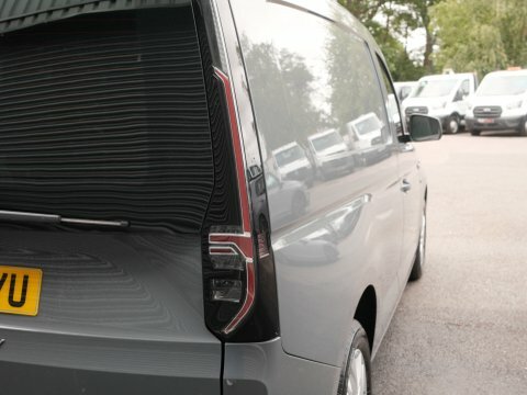 Volkswagen Caddy 2L Commerce Plus White #17