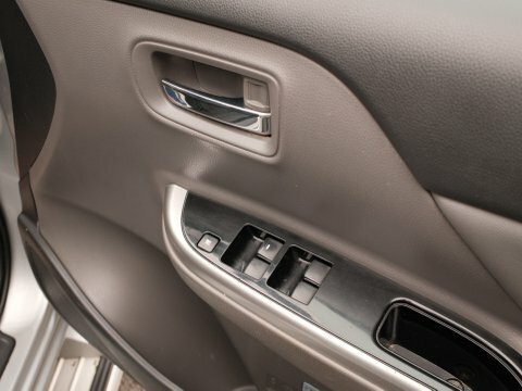 Mitsubishi L200  Silver #18