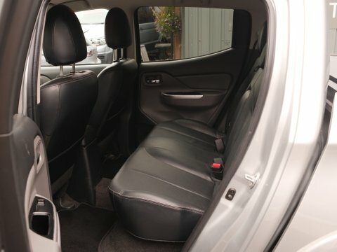 Mitsubishi L200  Silver #12