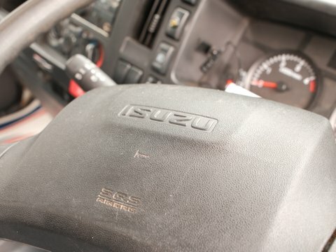 Isuzu  1.9L Null White #12