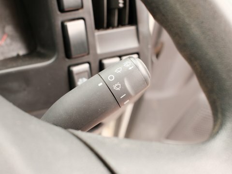 Isuzu  1.9L Null White #17