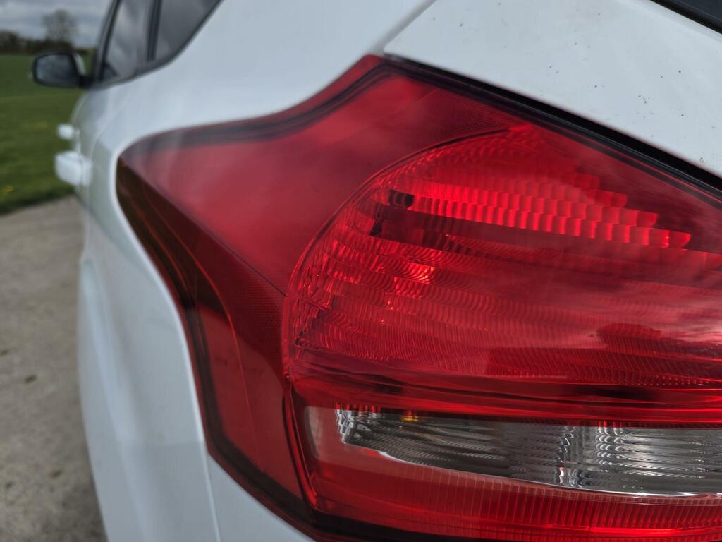 Ford Focus 1.0 Ecoboost 140 St-line Navigation Black #11
