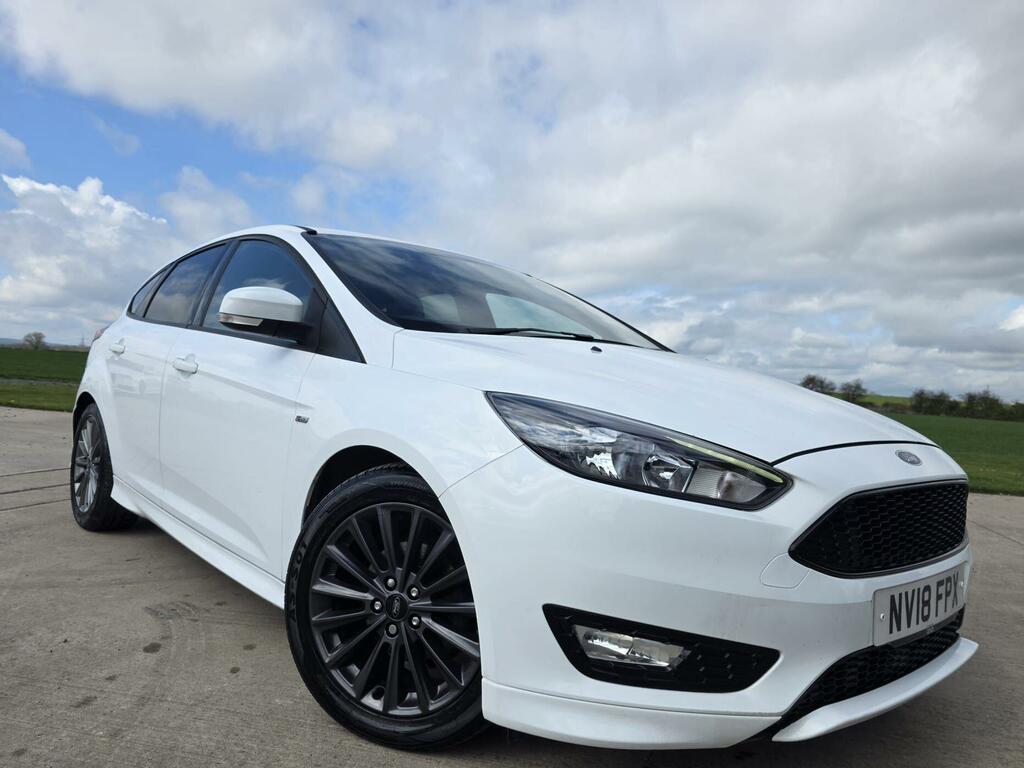 Ford Focus St-line White #5