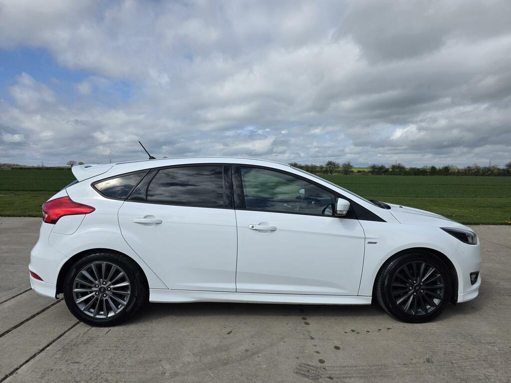 Ford Focus 1.0 Ecoboost 140 St-line Navigation Black #7