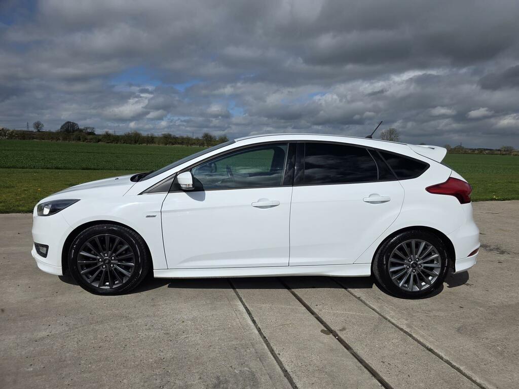 Ford Focus 1.0 Ecoboost 140 St-line Navigation Black #13