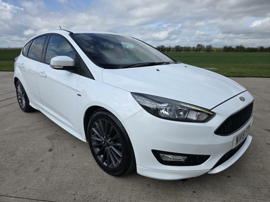 Ford Focus St-line White #6