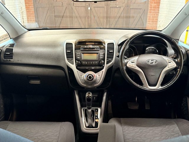 Hyundai Ix20 Se White #8