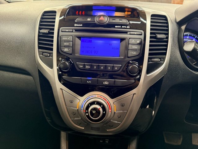 Hyundai Ix20 Se White #15
