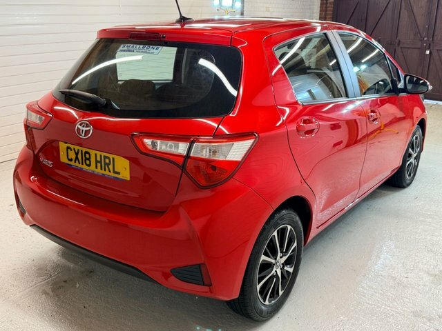 Toyota Yaris 1.5 Vvt-i Icon Tech Hatchback Eu CX18HRL Red #5