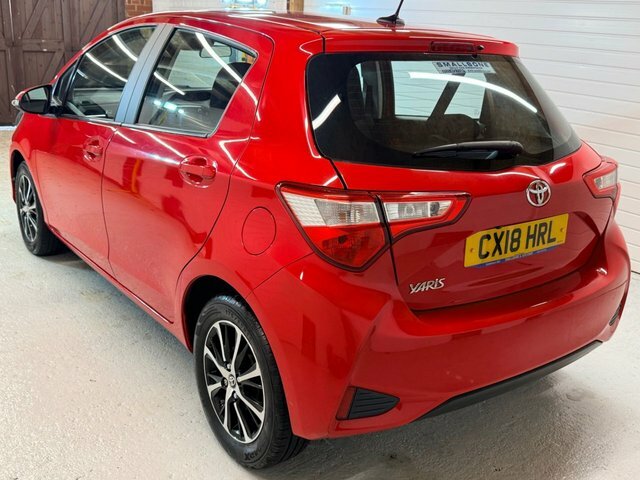 Toyota Yaris 1.5 Vvt-i Icon Tech Hatchback Eu CX18HRL Red #6