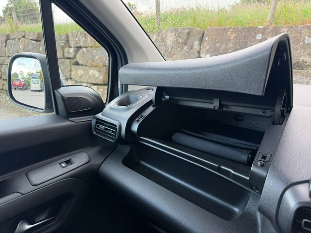 Vauxhall Combo Life Estate Blue #45