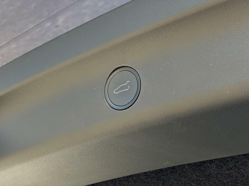 Tesla Model Y Electric HJ24UAU #5