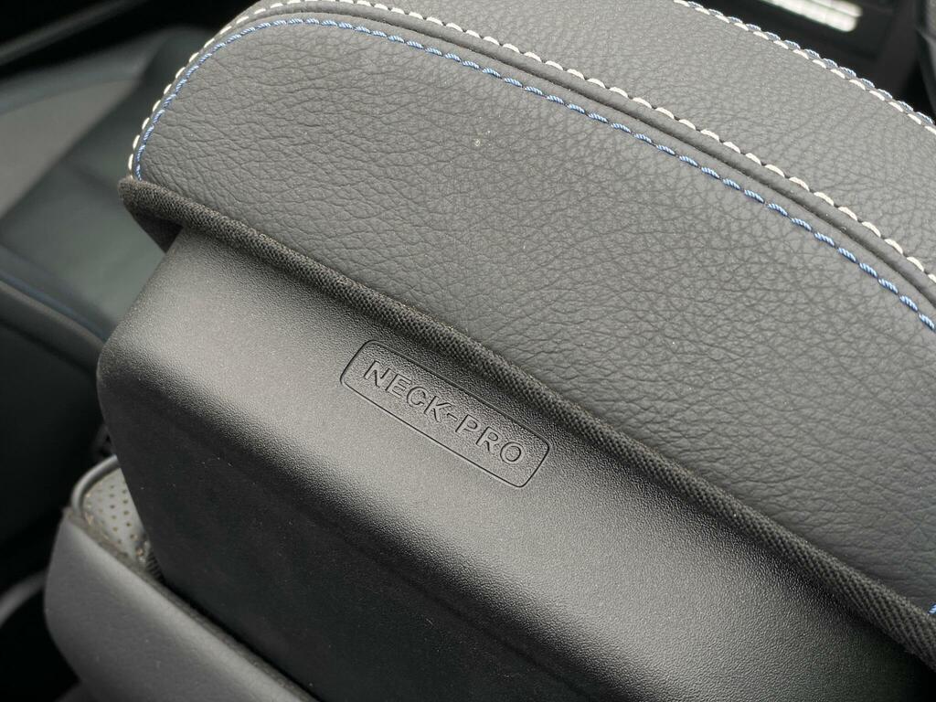 Mercedes-Benz E Class E220 Amg Line Bluetec Black #17