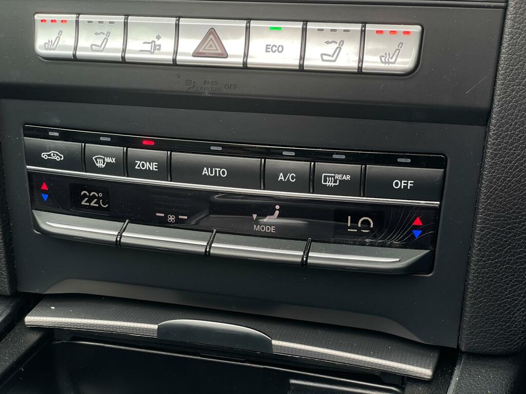 Mercedes-Benz E Class E220 Amg Line Bluetec Black #10