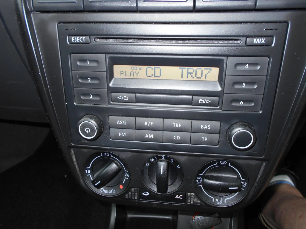 Volkswagen Fox 55 Blue #9