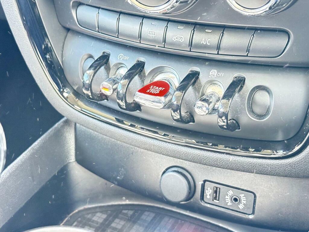 Mini Clubman Cooper D Silver #37