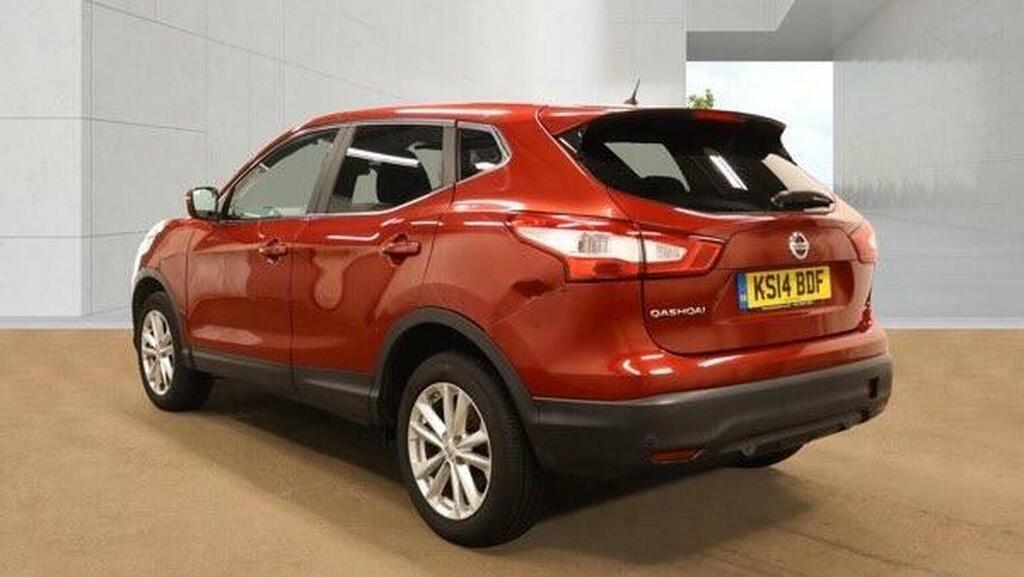 Nissan Qashqai Suv 1.2 Dig-t Acenta Premium 2Wd Euro 5 Ss Red #4