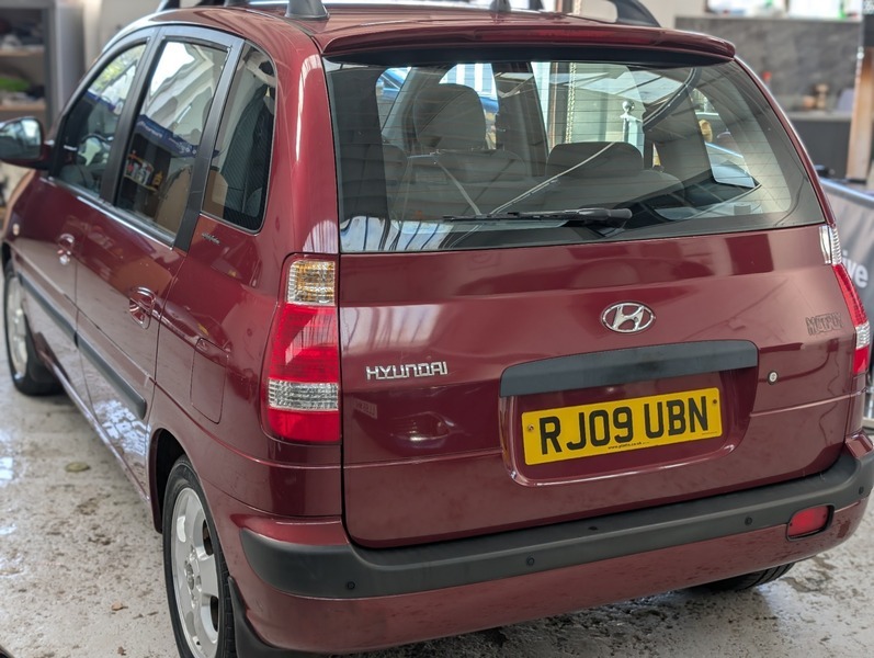 Hyundai Matrix Style Red #5