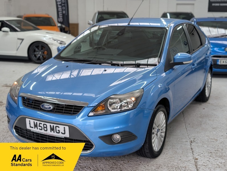 Ford Focus Titanium Blue