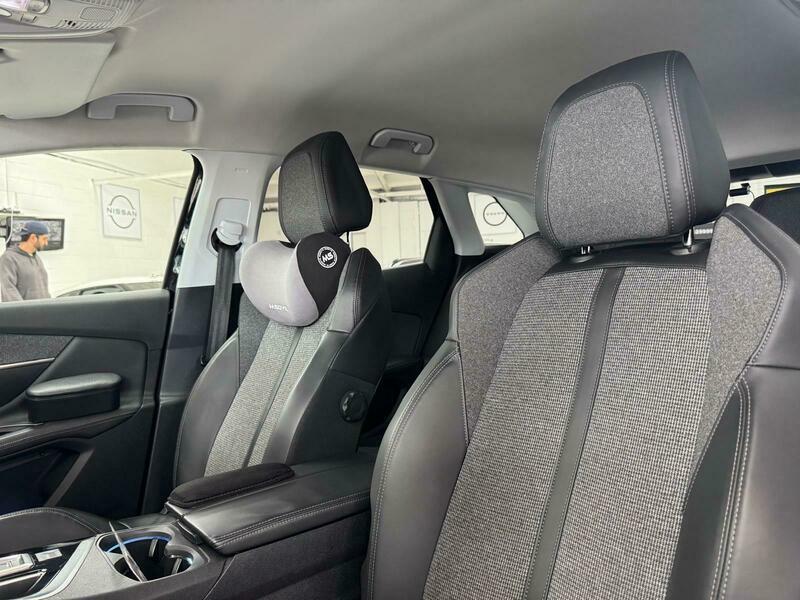 Peugeot 3008 Active Black #8