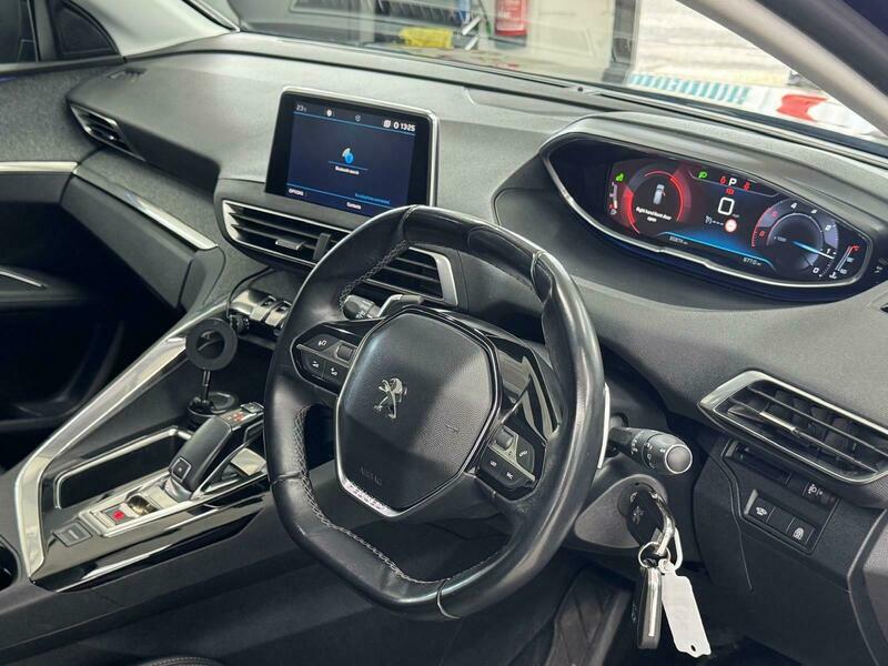 Peugeot 3008 Active Black #31