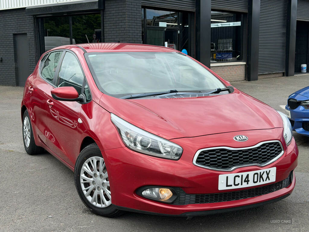 Kia Ceed 1.4 Crdi 1 Red