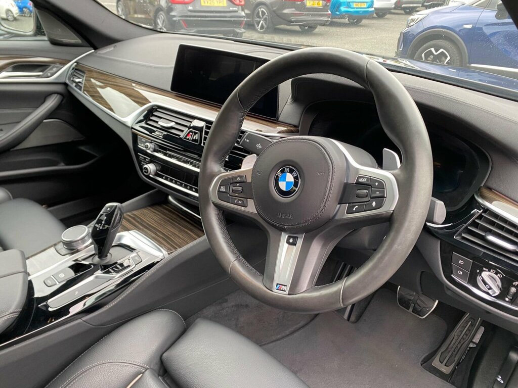 BMW 5 Series Se White #25