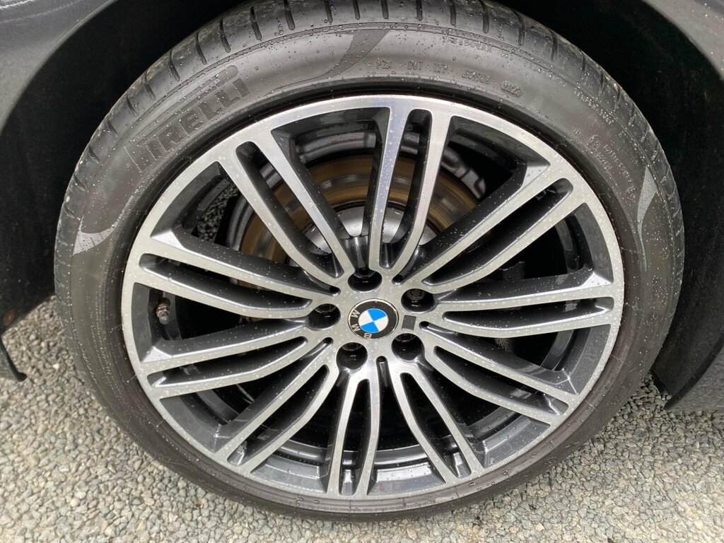 BMW 5 Series Se White #10