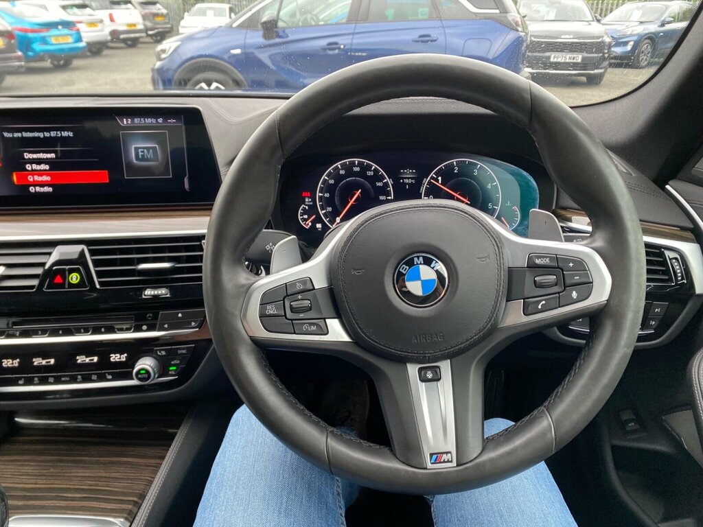 BMW 5 Series Se White #33