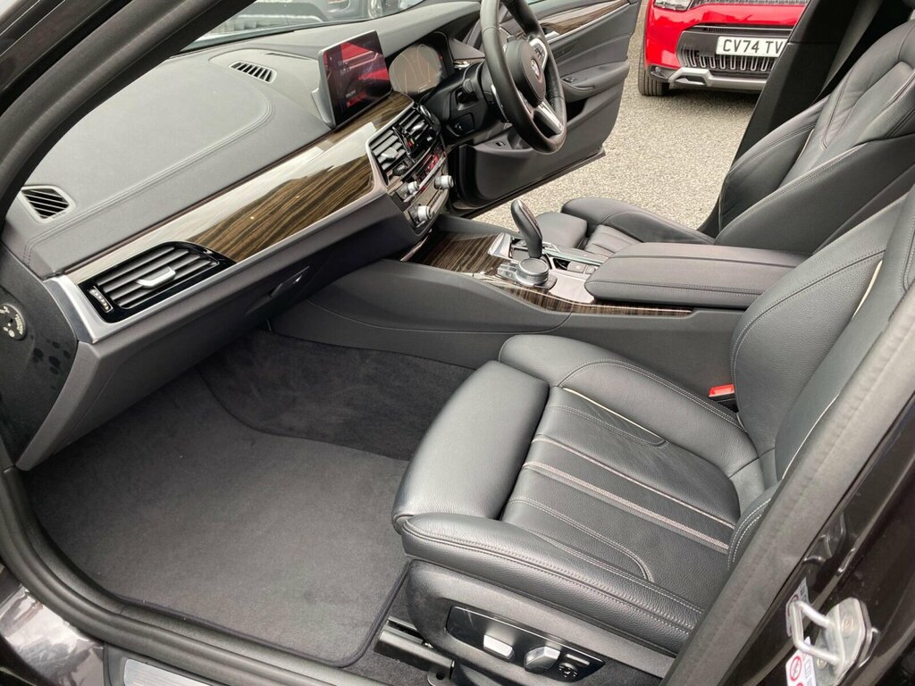 BMW 5 Series Se White #23