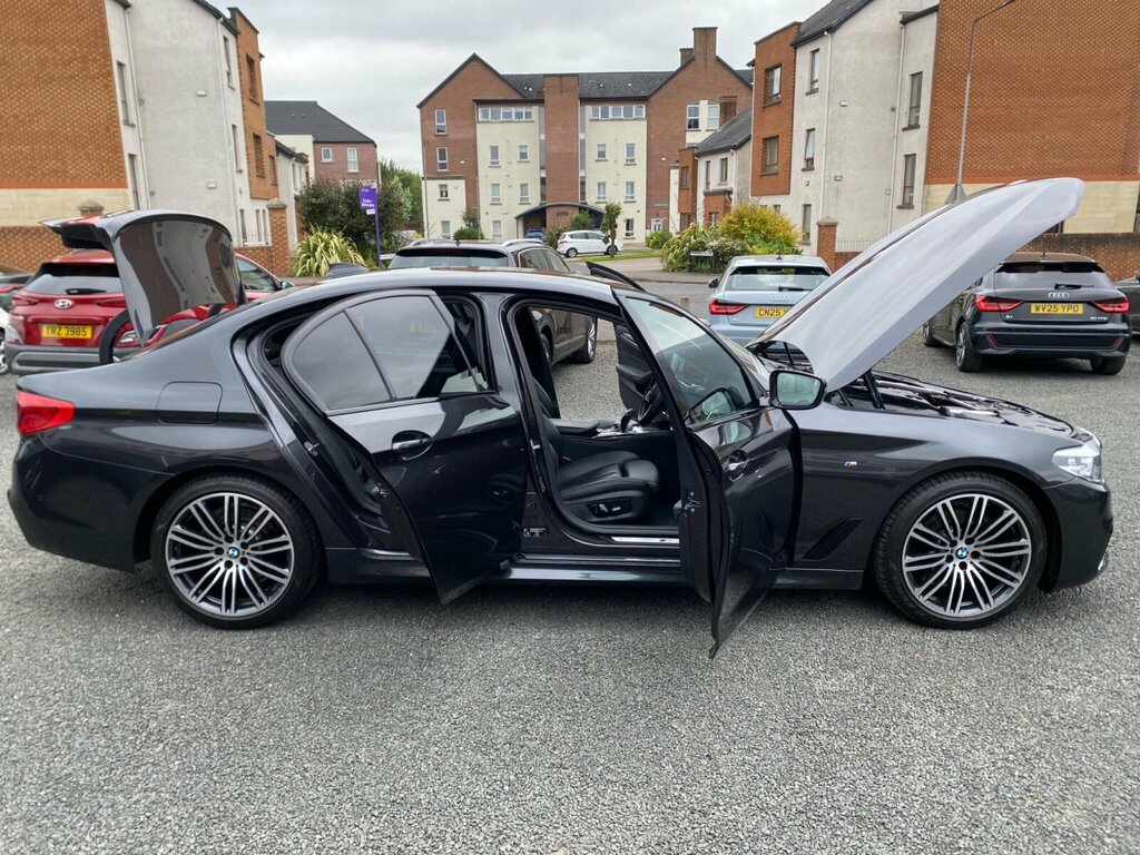 BMW 5 Series Se White #16