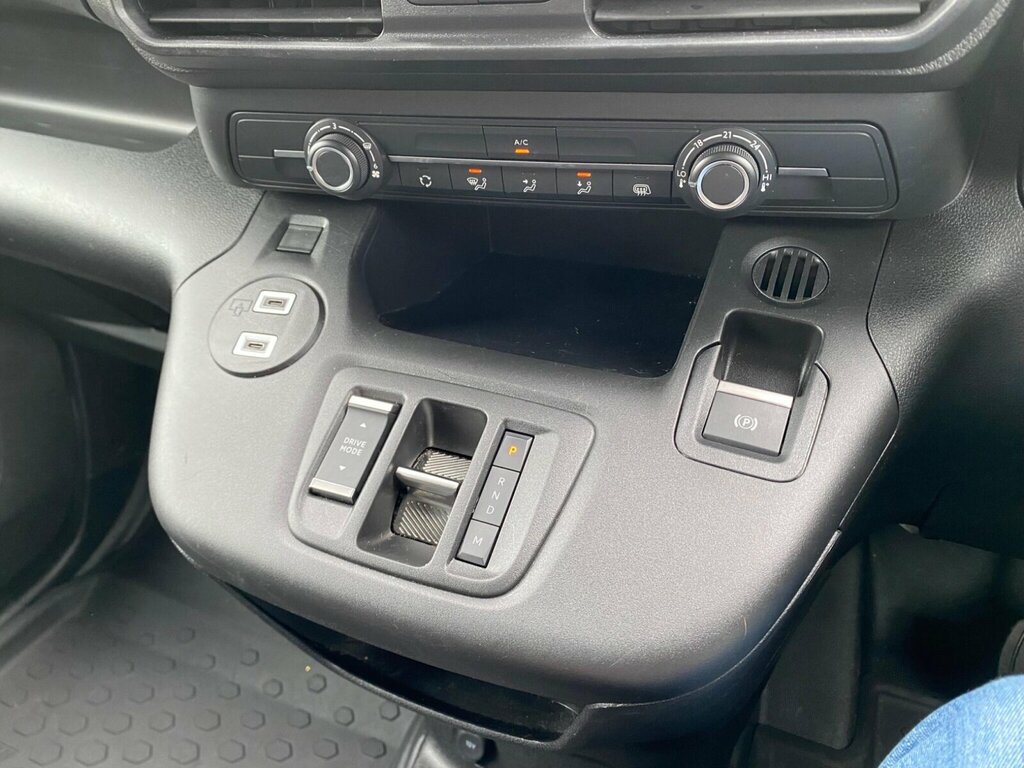 Citroen Berlingo 1.5 Bluehdi Plus M Combi 100 Green #33