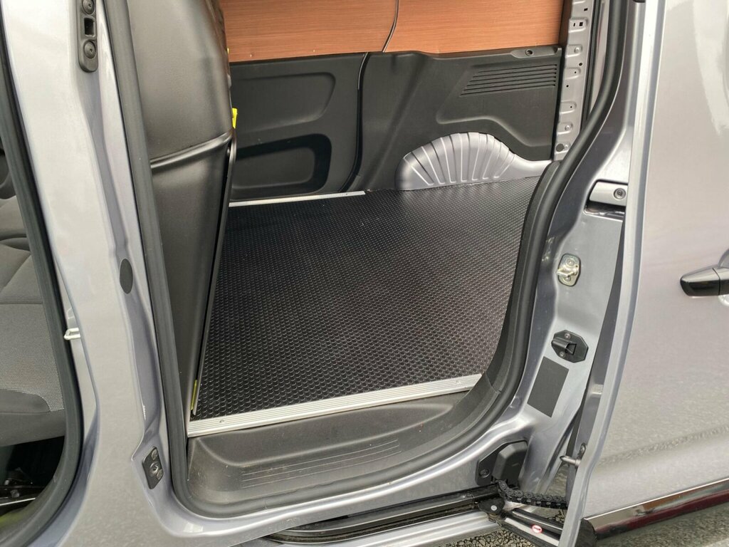 Citroen Berlingo 1.5 Bluehdi Plus M Combi 100 Green #26