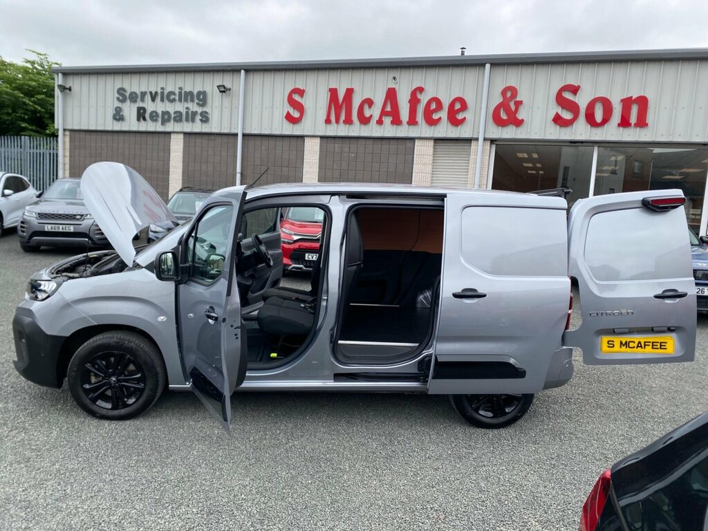 Citroen Berlingo 1.5 Bluehdi Plus M Combi 100 Green #18