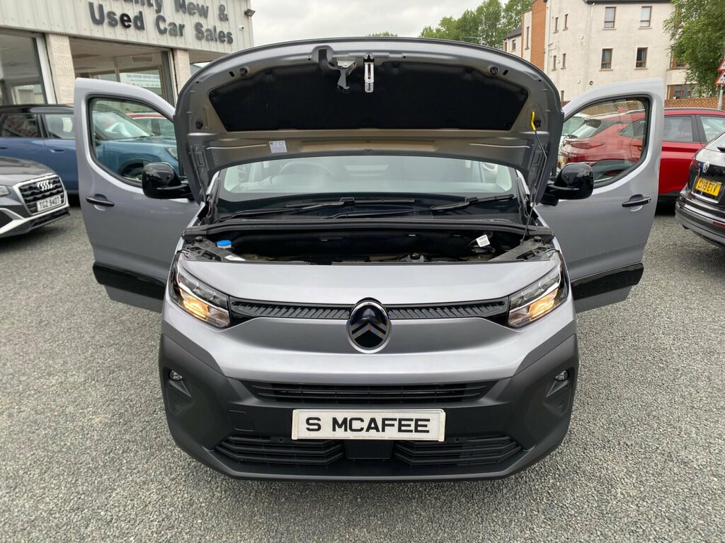 Citroen Berlingo 1.5 Bluehdi Plus M Combi 100 Green #12