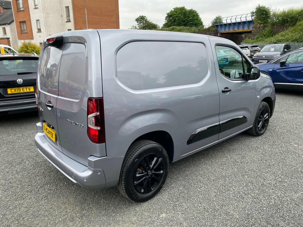 Citroen Berlingo 1.5 Bluehdi Plus M Combi 100 Green #7