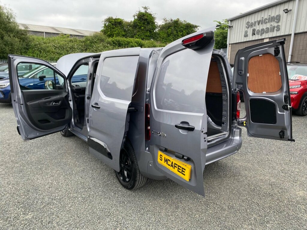 Citroen Berlingo 1.5 Bluehdi Plus M Combi 100 Green #19