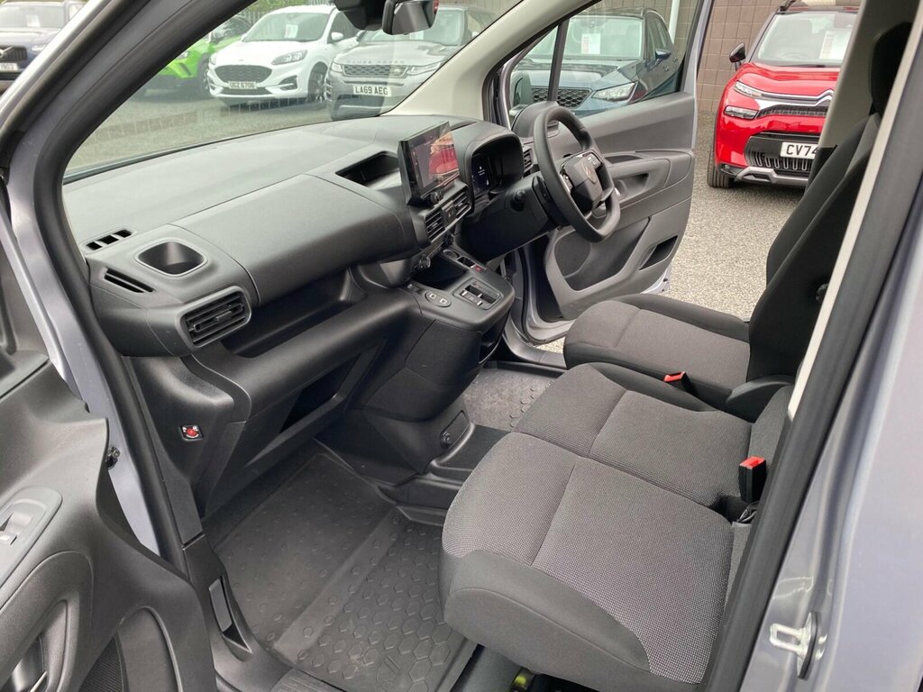 Citroen Berlingo 1.5 Bluehdi Plus M Combi 100 Green #21