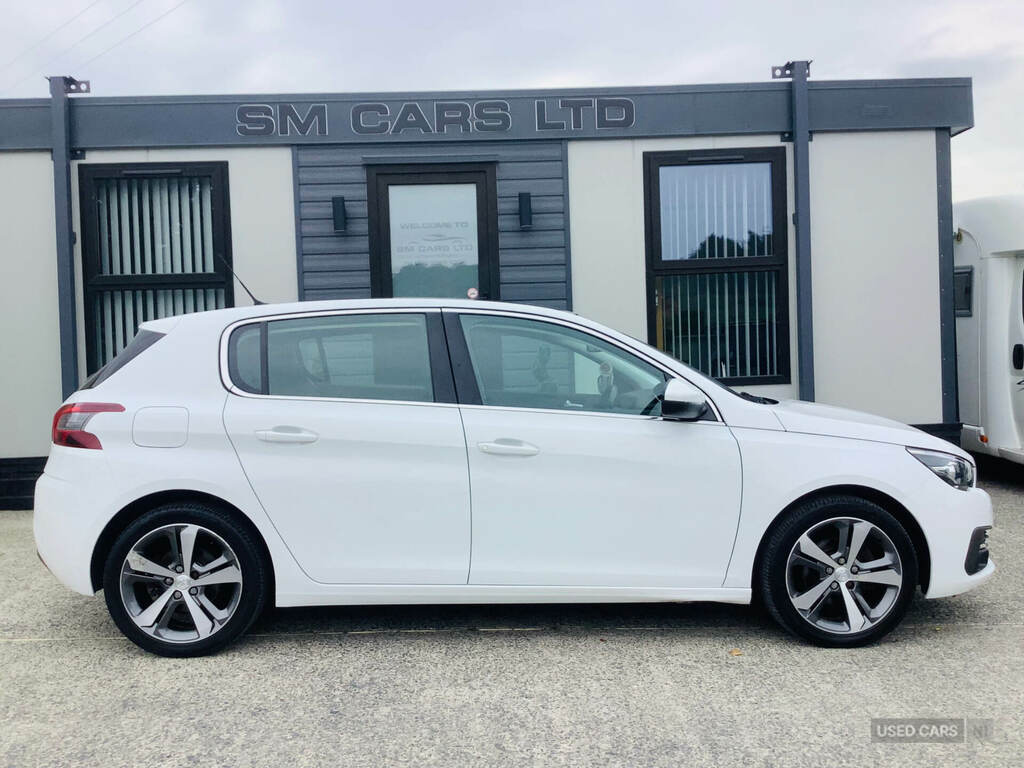 Peugeot 308 1.2 Puretech 130 Allure AK18JZO White #2
