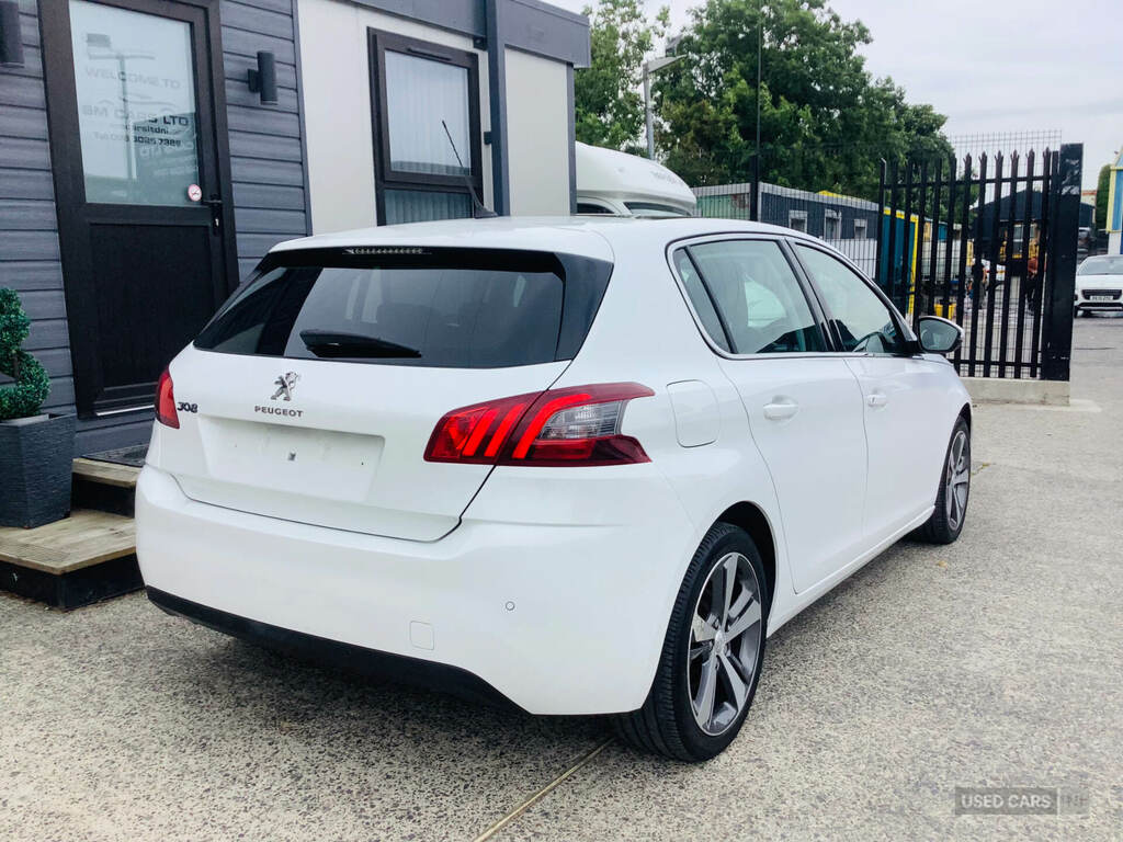 Peugeot 308 1.2 Puretech 130 Allure AK18JZO White #3