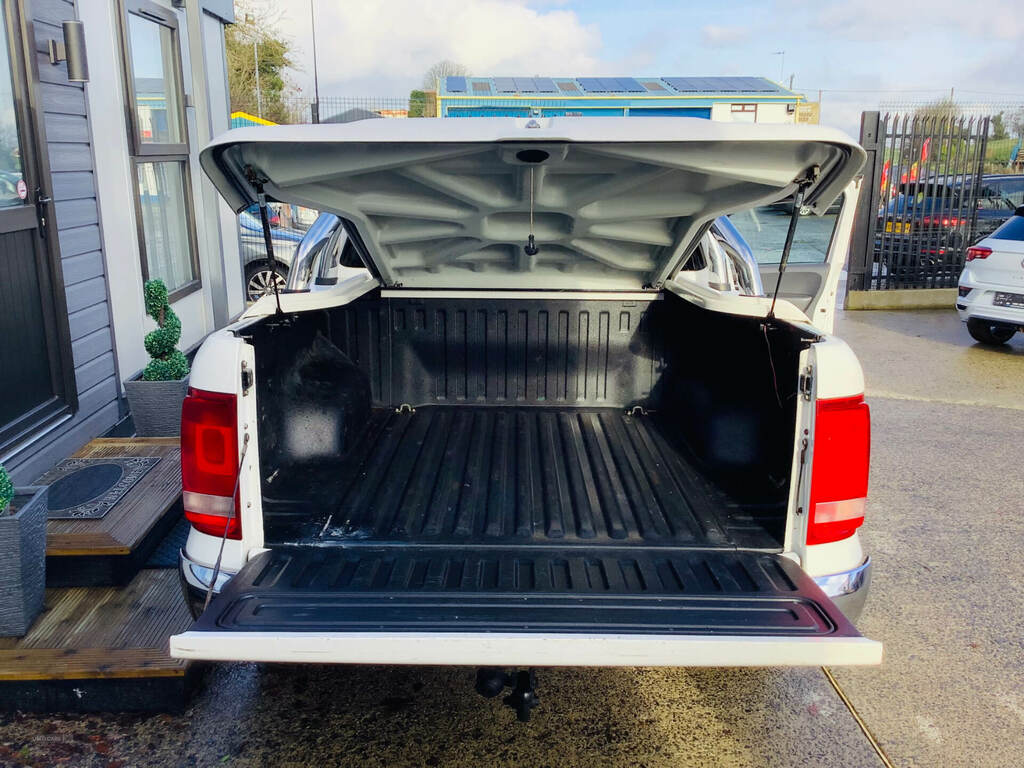 Volkswagen Amarok D Cab Pick Up Highline 2.0 Bitdi 180 Bmt 4Mtn White #6