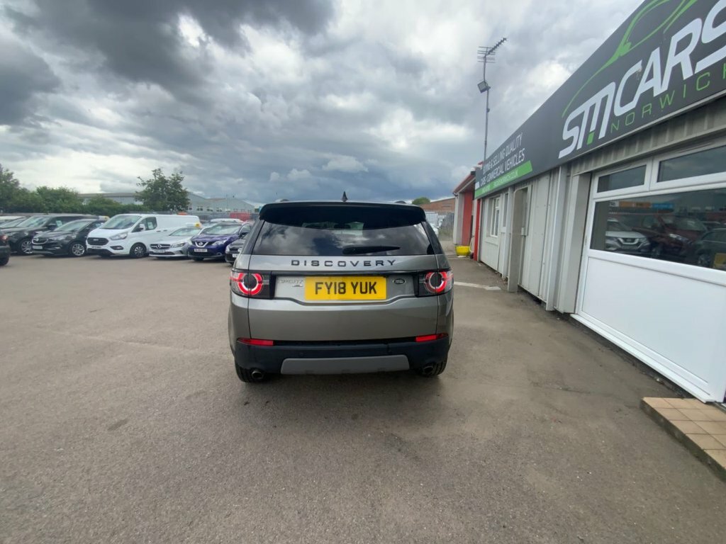 Land Rover Discovery Sport 2L Hse Black FY18YUK Silver #4