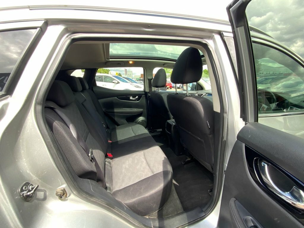 Nissan Qashqai 1.5L N-connecta Silver #6
