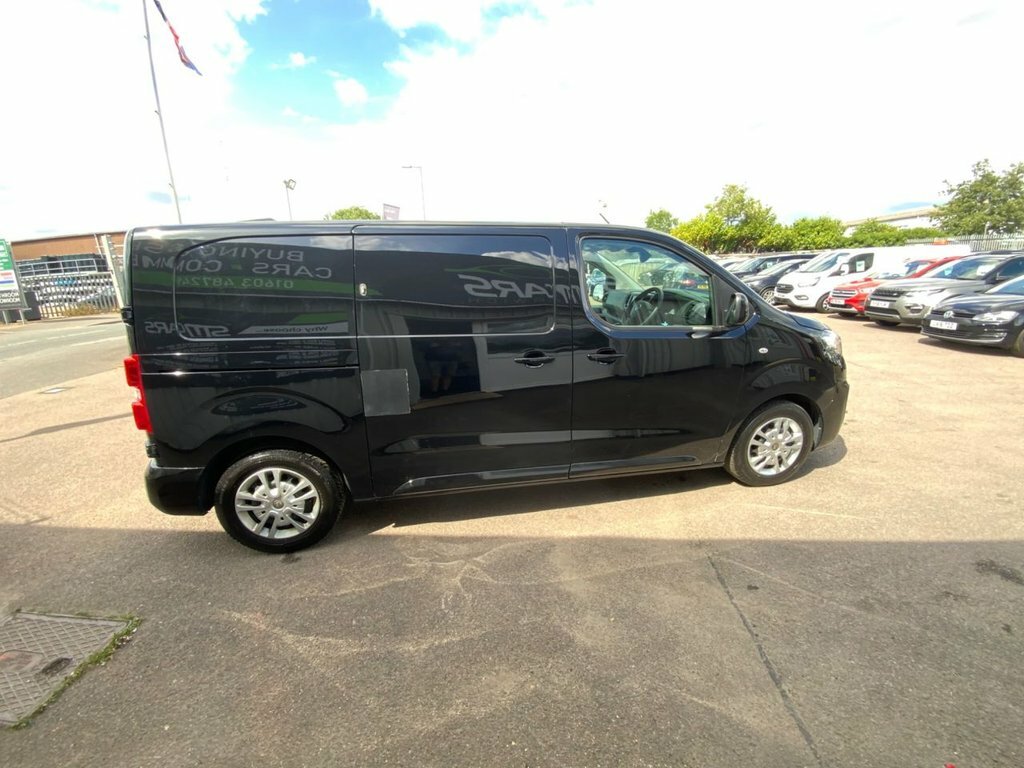 Vauxhall Vivaro 1.5L Sportive 6Dr Black #3